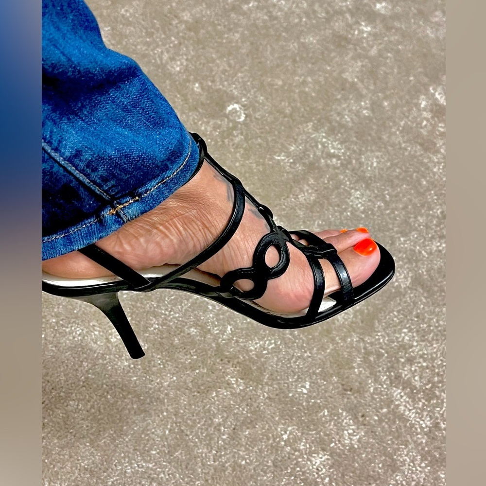 Via Spiga Leather Circle Elegant Black Strappy Heels 8.5